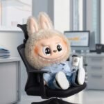 THE Monstres– LABUBU Flip With Me Vinyl Plush Doll